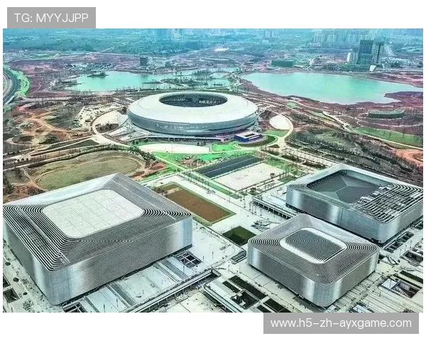 “跑酷赛场：东安湖体育公园成为极限运动的全新战场”